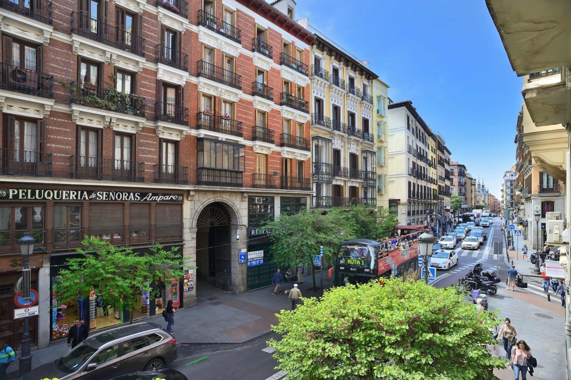 Aspasios Calle Mayor Apartments Madrid Exterior photo