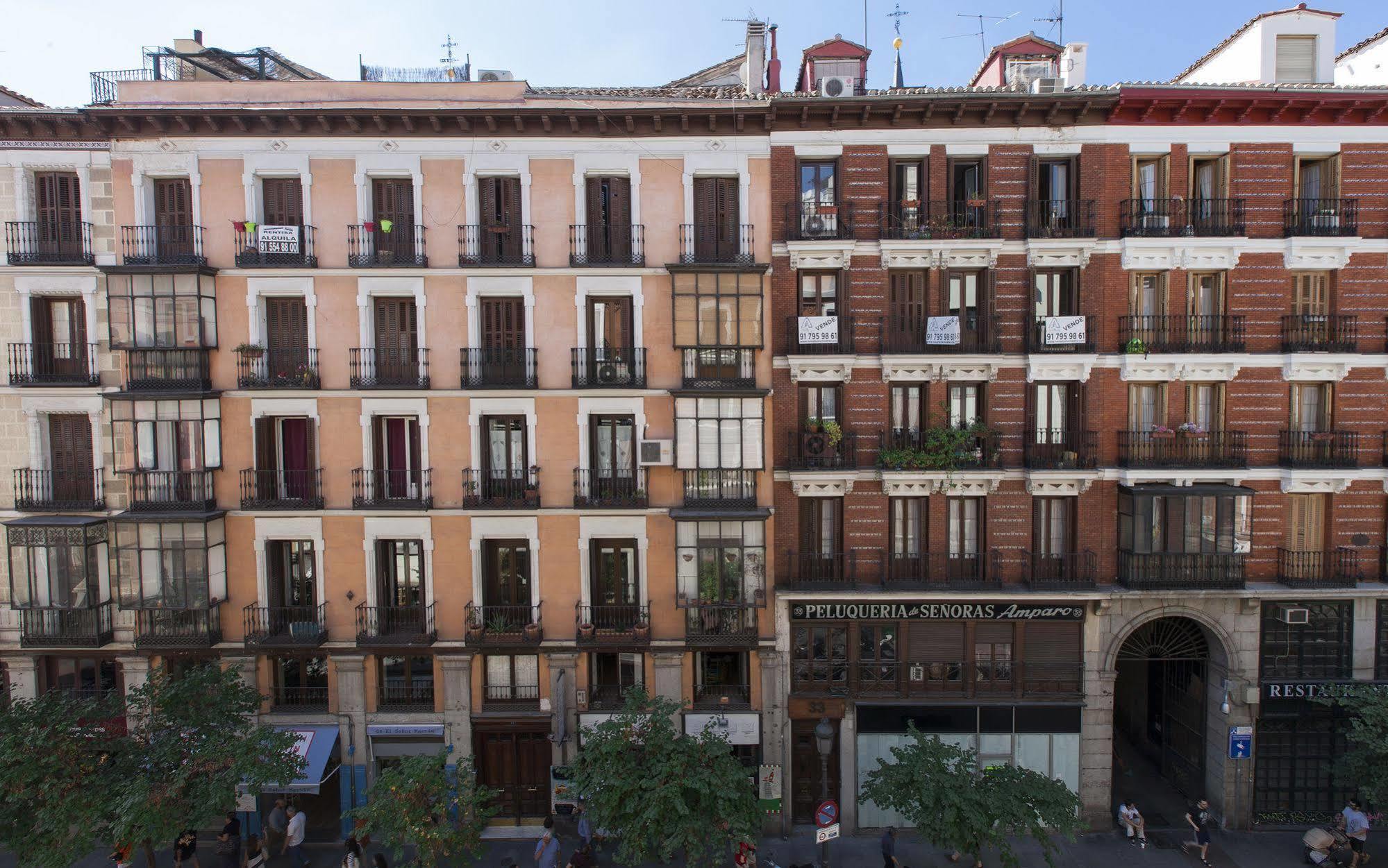 Aspasios Calle Mayor Apartments Madrid Exterior photo